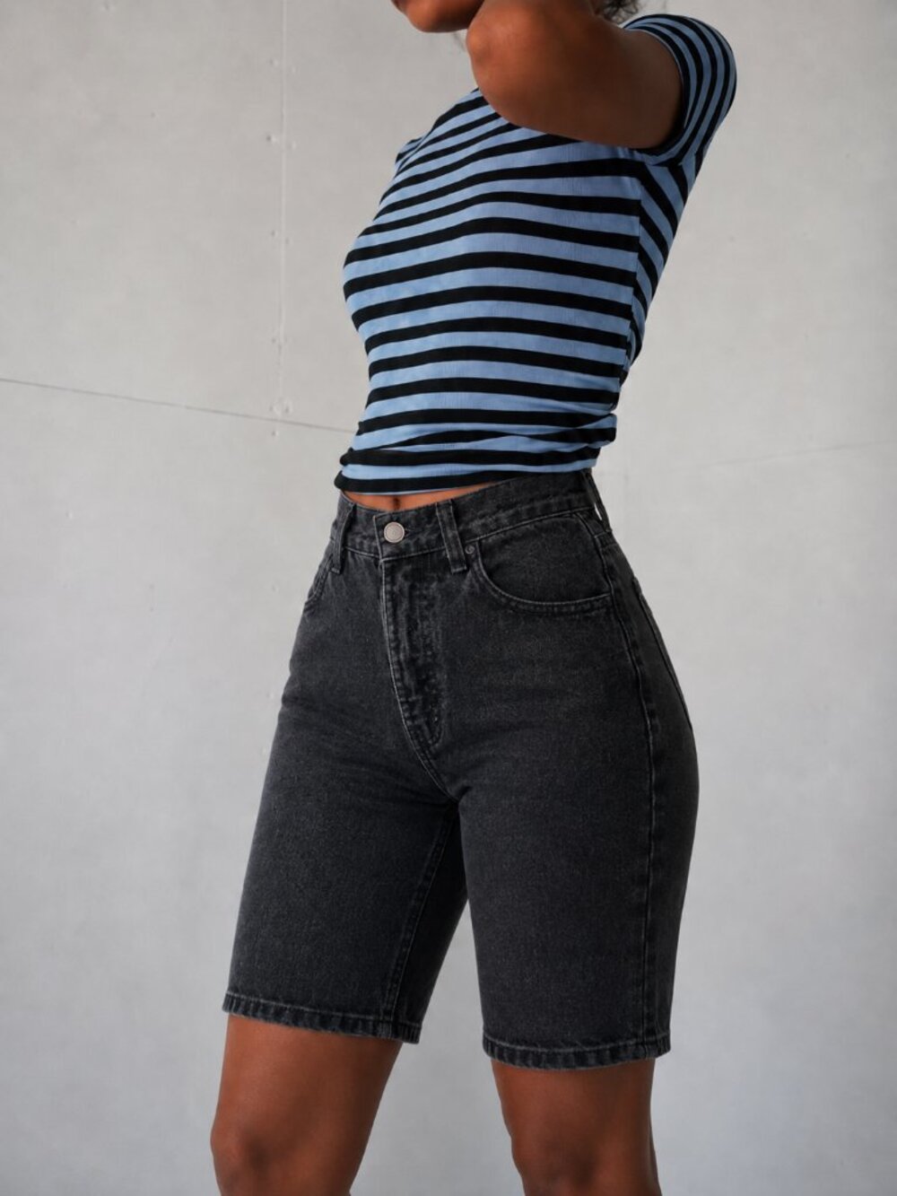 90s Black Denim Bermuda Shorts Fitted Size 8 High Waisted Vintage (c1)